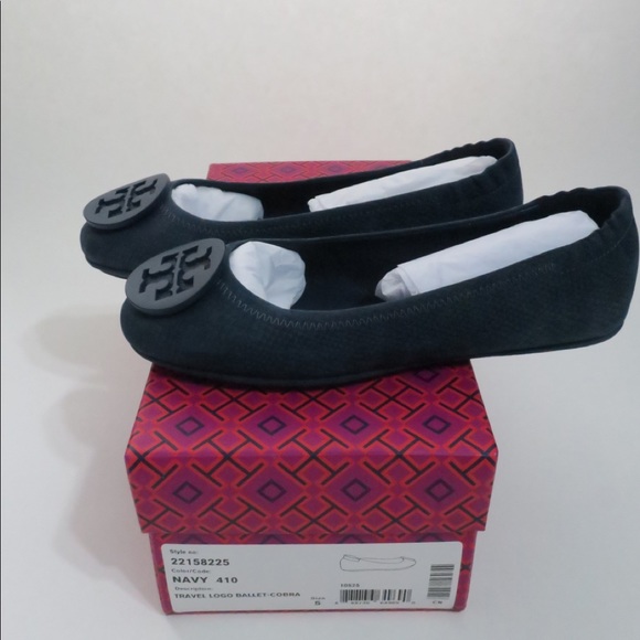 Tory Burch Logo Ballet Flat - Picture 4 of 8